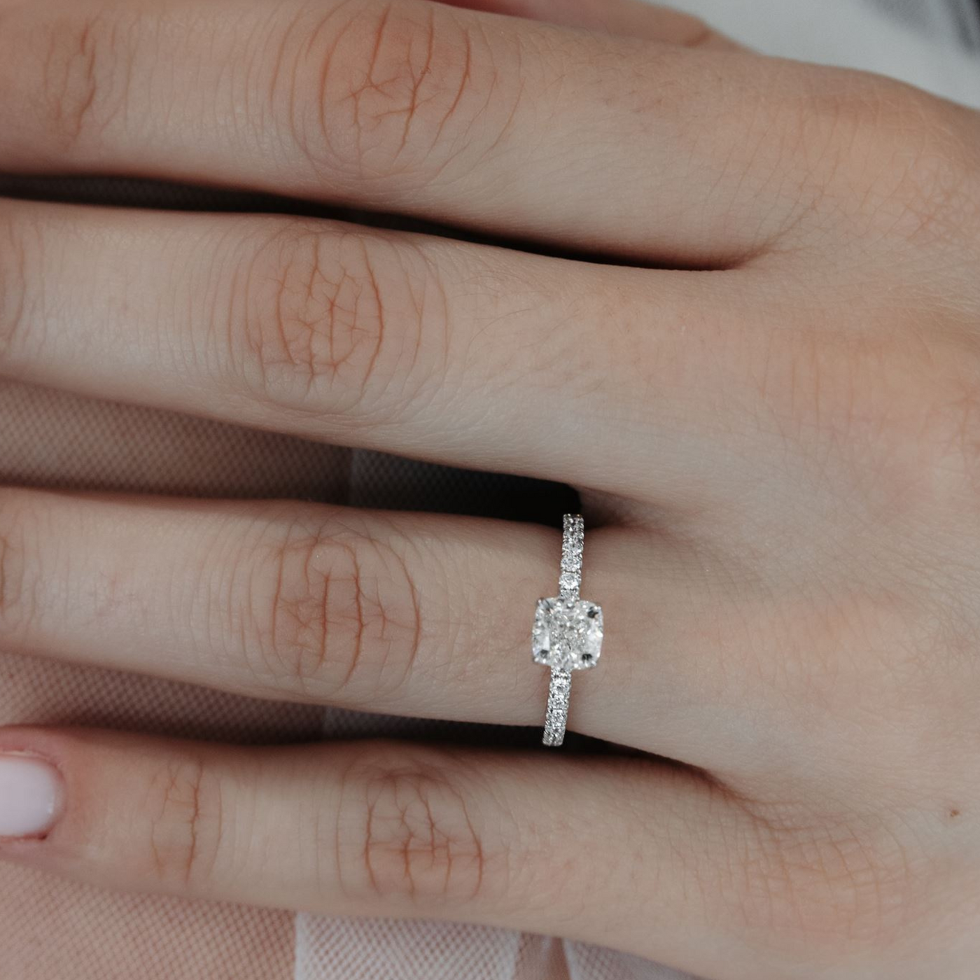 1 carat cushion cut diamond engagement ring