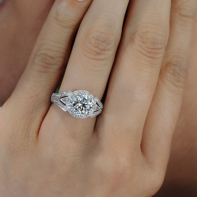 Preset 1.53CT Lab Grown Round Engagement Ring