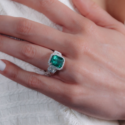 3.93CT Emerald & Diamond Halo Ring