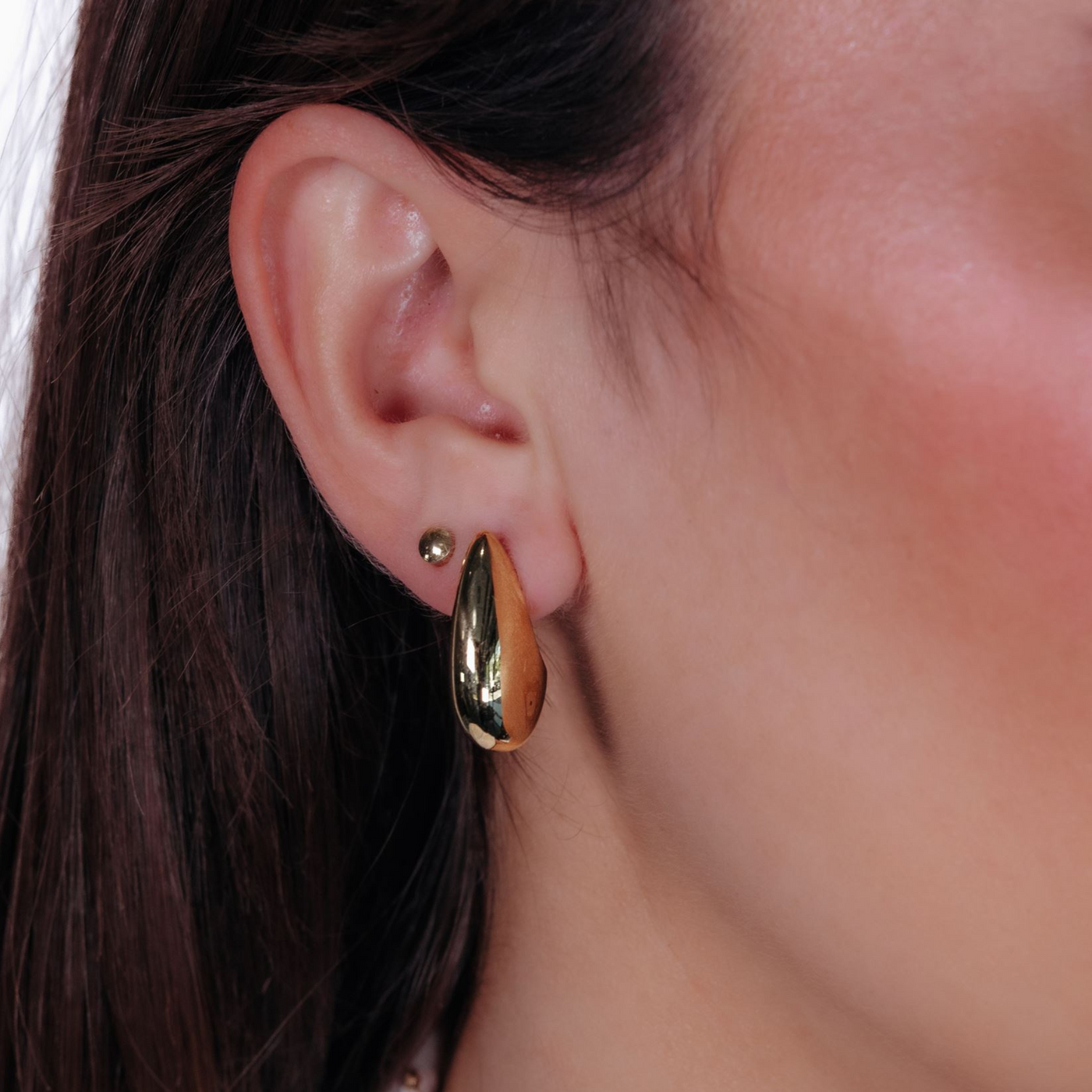 0.75" Puffed 9mm Apostrophe Earrings